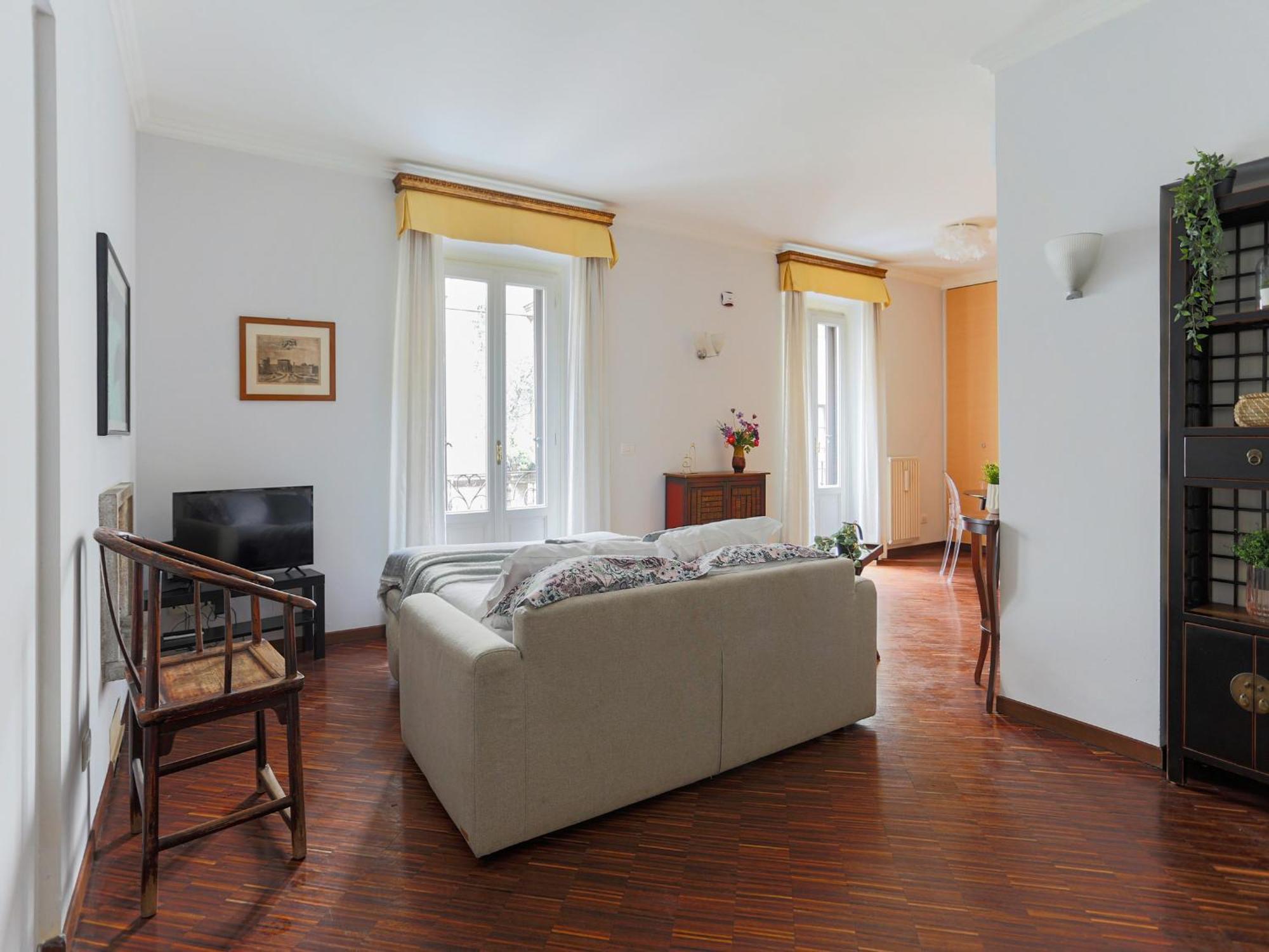 The Best Rent - Spacious One-Bedroom Apartment Near The Columns Of San Lorenzo Milan Exterior photo
